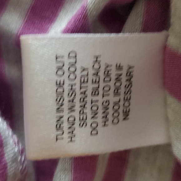 Nurture pullover top. Size S - Picture 7 of 7